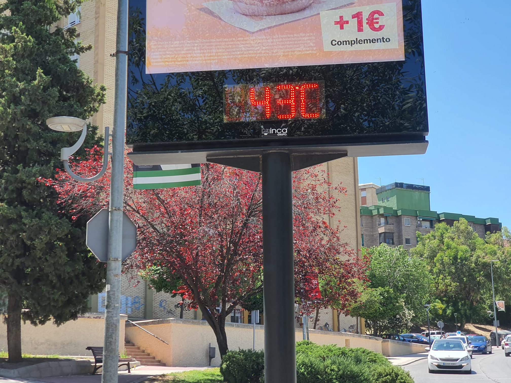 Termómetro en una calle de Jaén plena ola de calor.