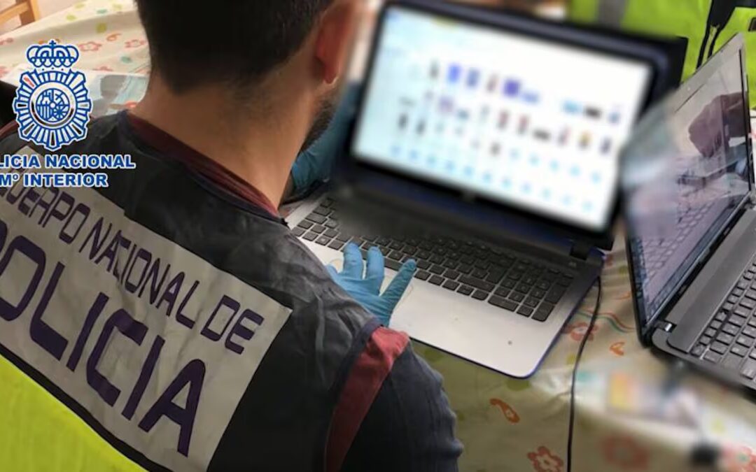 Detenido en Fuengirola a un hombre investigado por pornografía infantil y coacciones a víctimas de Jaén