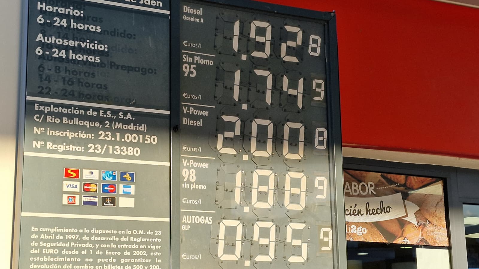 Gasolina diesel a 2 euros el litro