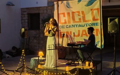 Teresa Mood presenta su nuevo álbum en el Palacio del Condestable Iranzo en una noche única dentro del IV Ciclo de Cantautores