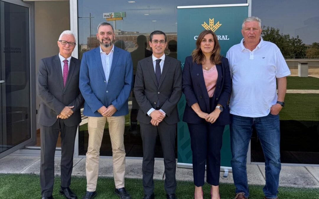Caja Rural de Jaén y los constructores y promotores de la provincia firman un convenio para mejorar el acceso a financiación del sector