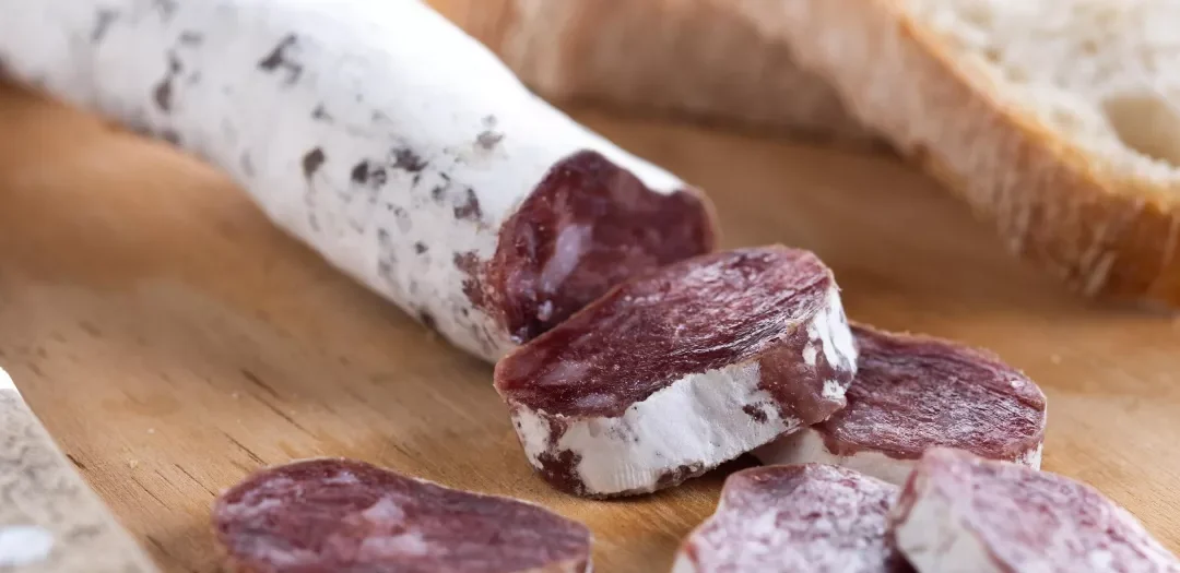 Sanidad alerta de la presencia de salmonela en dos lotes de fuet de esta conocida marca
