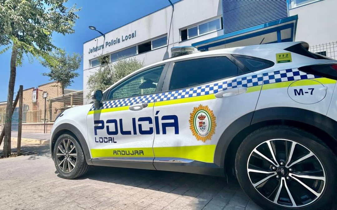Sorprenden a un conductor drogado en Andújar y le intervienen cannabis en el vehículo