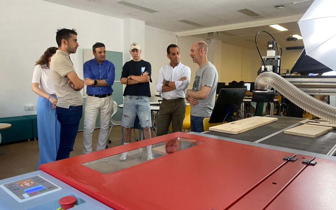 El IES Sierra de Segura de Beas de Segura estrena aula Ateca con una inversión de 110.000 euros en tecnología educativa y 19 equipos de aire acondicionado