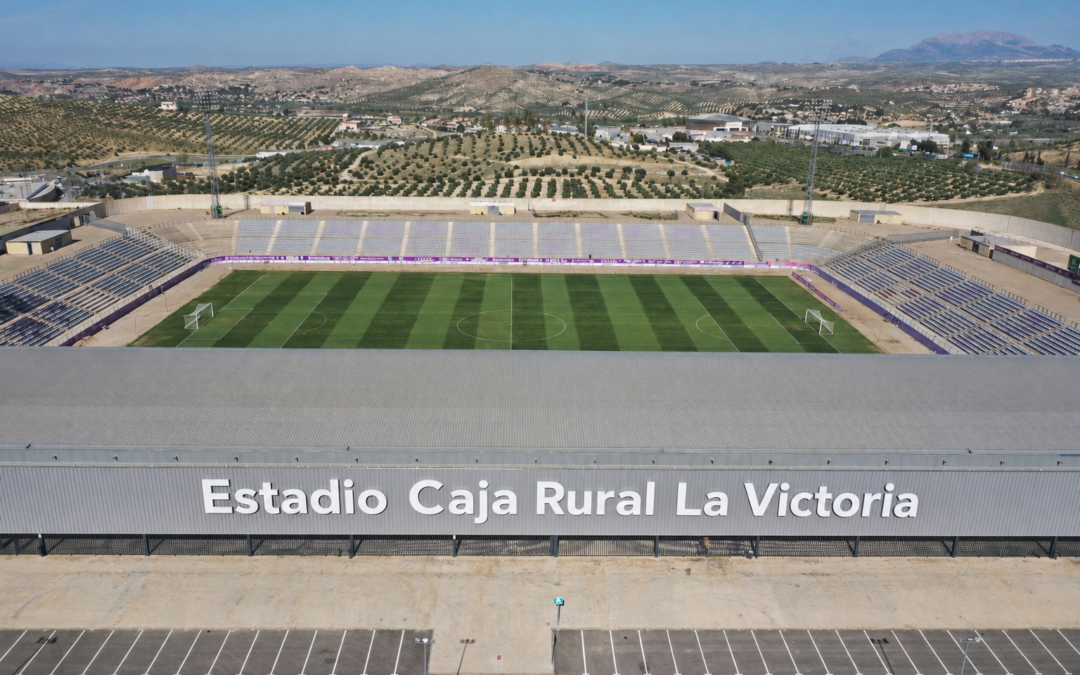 Los nuevos letreros del cambio de nombre del estadio Caja Rural La Victoria se producirá antes de final de mes