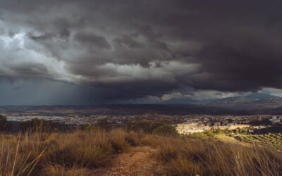 Aemet activa alerta amarilla este domingo en Jaén por tormentas con rachas de viento muy fuertes