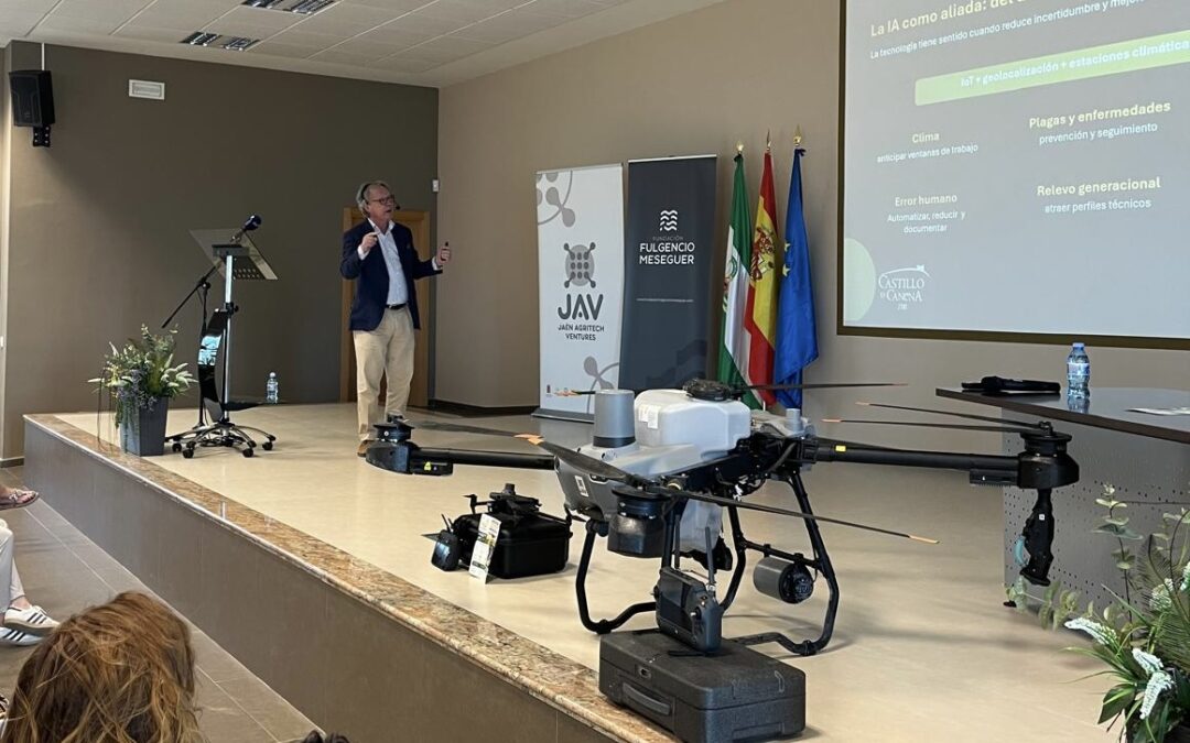 Villacarrillo acoge una jornada sobre drones y agricultura de precisión con expertos del olivar y representantes del sector agrícola jiennense
