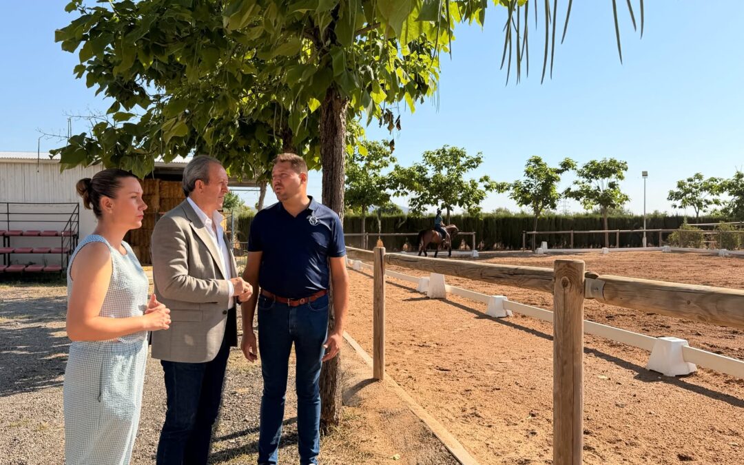 Andújar lanza una escuela de verano ecuestre gratuita para niños y jóvenes de 6 a 16 años con 75 plazas en julio
