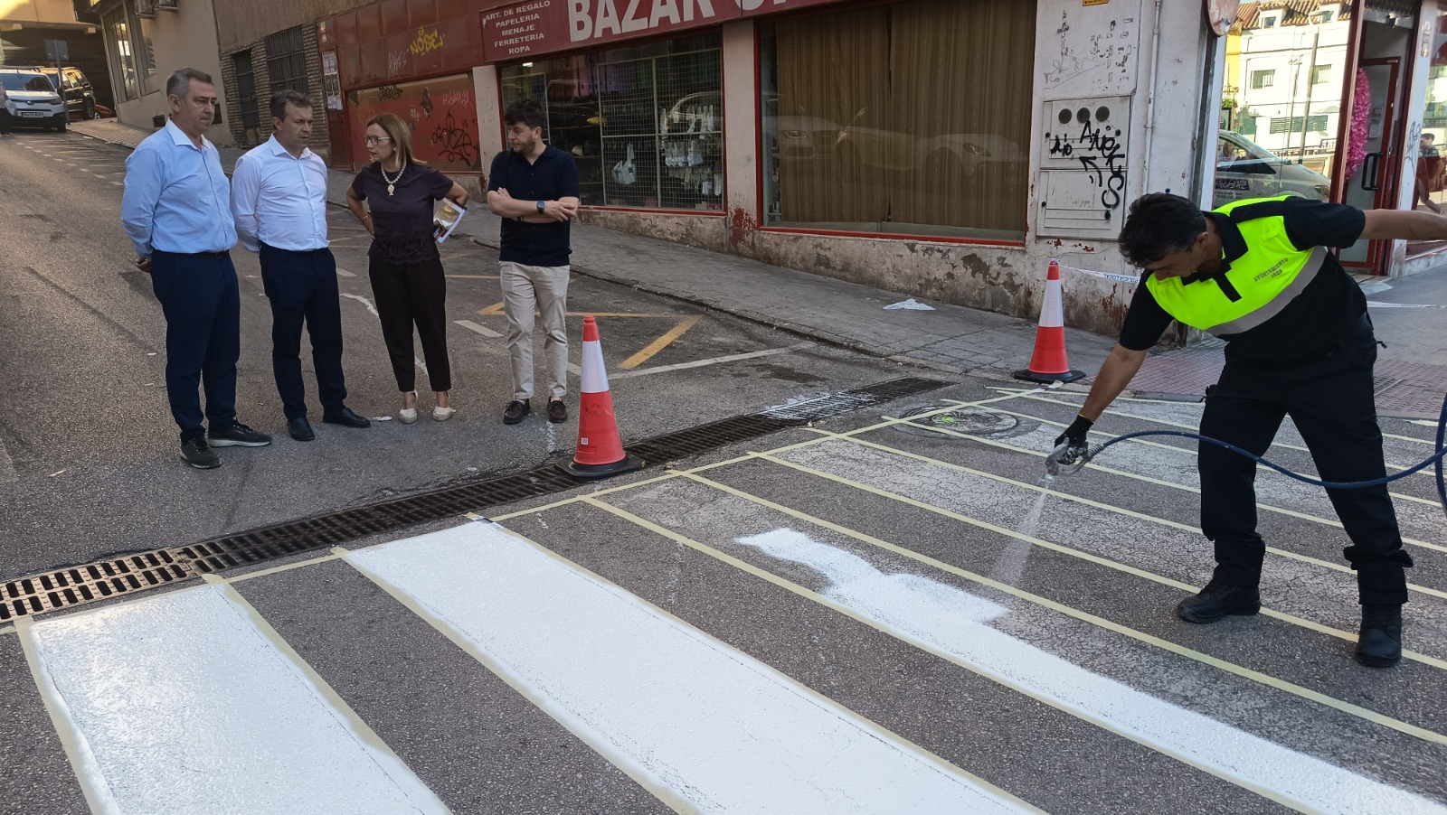Foto campaña pintado pasos peatones
