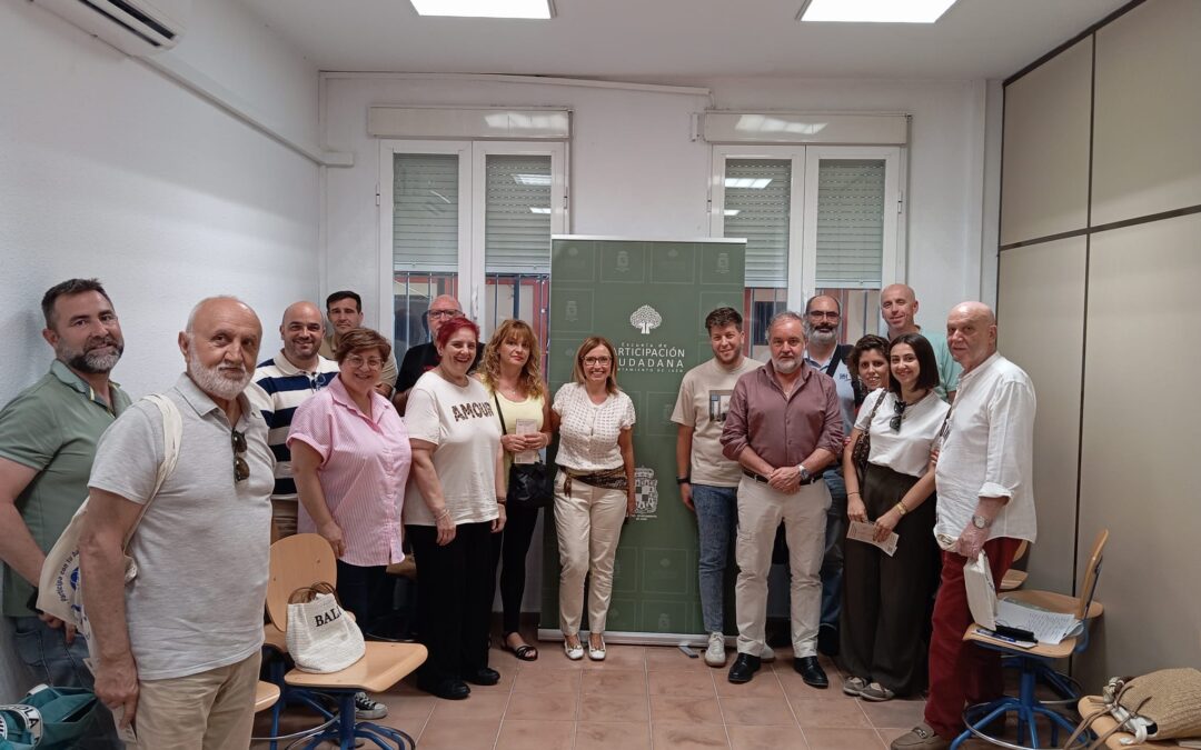 Jaén presenta ante el Consejo Local de Participación Ciudadana el despliegue del quinto contenedor para reciclar materia orgánica