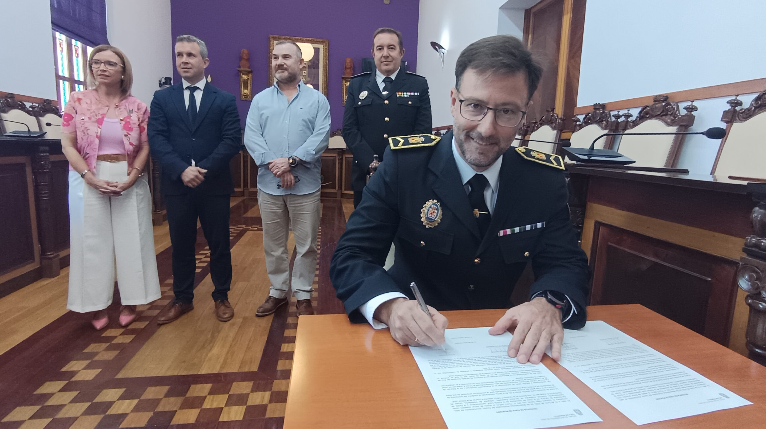Fotografia Toma de Posesion Intendente de Policía 3