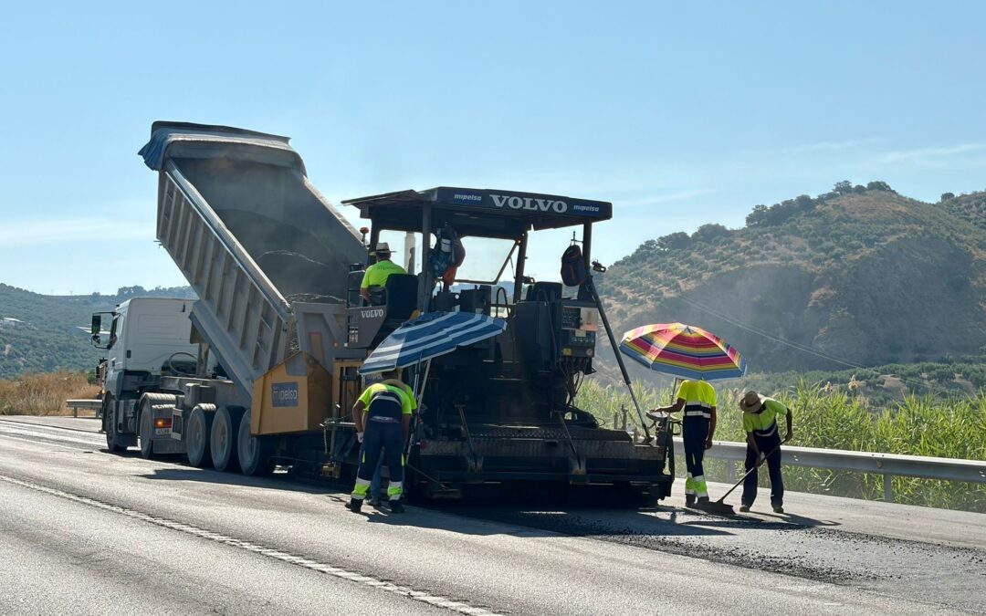 La Junta inicia las obras para renovar el firme de la A-339 en Alcalá la Real