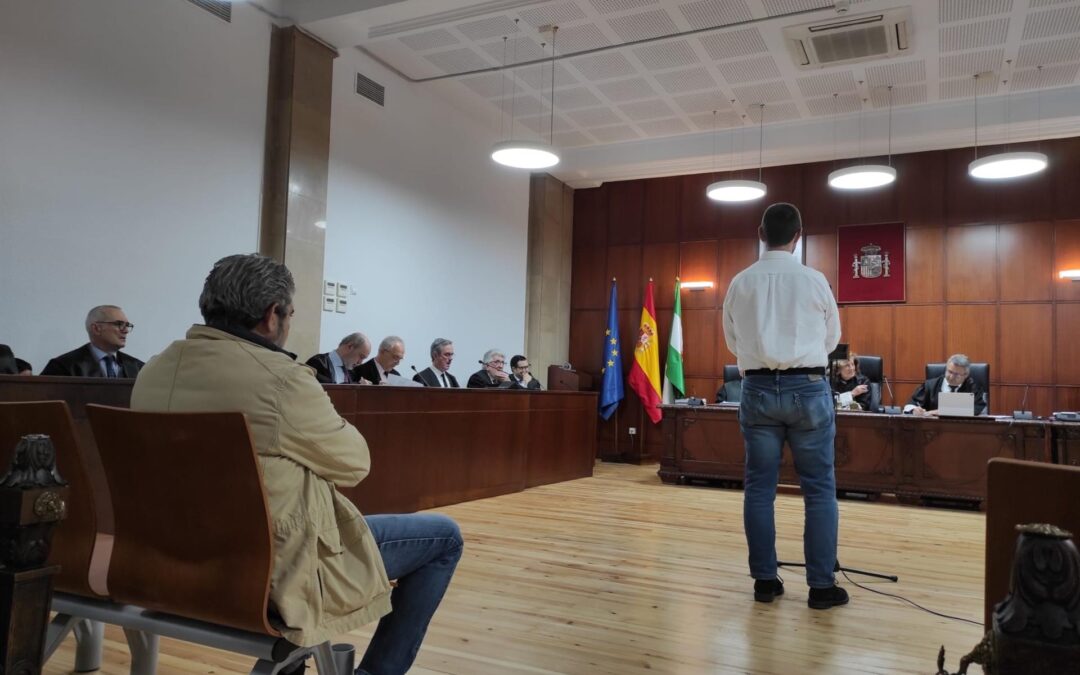 Siete años de cárcel por estafar a familias en la compra de viviendas en La Carolina
