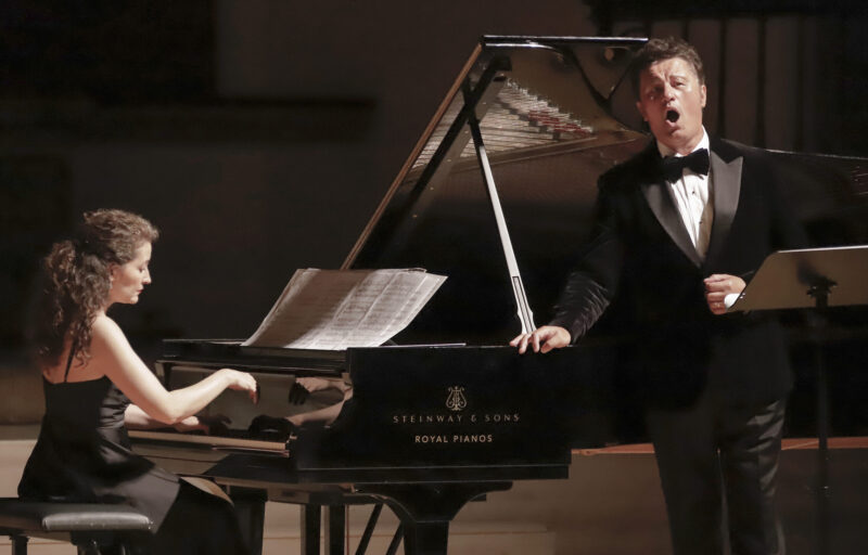 El tenor Piotr Beczala pone en pie el Hospital de Santiago en uno de los momentos cumbres del Festival Internacional de Música de Úbeda