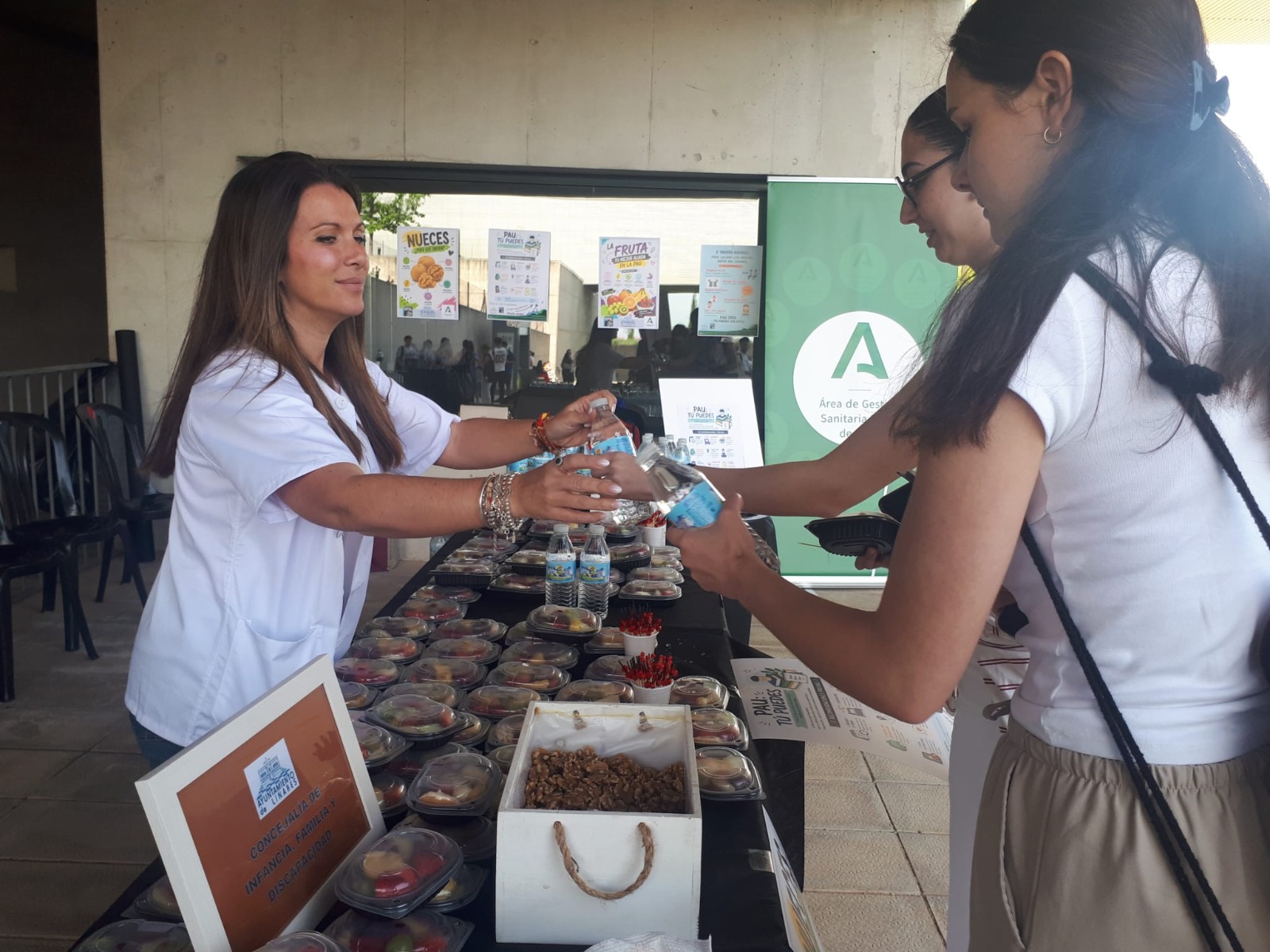 El Área de Gestión Sanitaria Norte de Jaén ha puesto en marcha durante los días 2, 3 y 4 de junio una iniciativa pionera en la provincia de acompañamiento emocional y asistencia sanitaria
