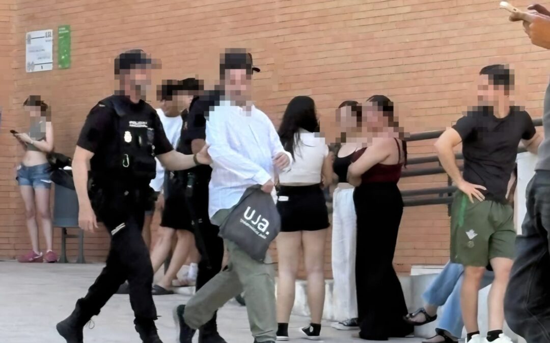 Detenido el hombre investigado por fotografiar a una estudiante por debajo de la mesa en la biblioteca de la UJA