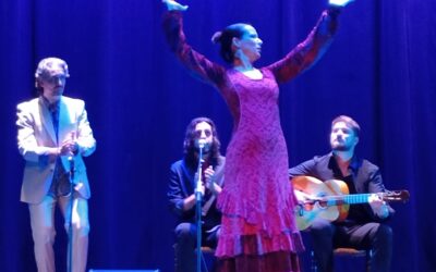 El Teatro Darymelia vibra con la XXIX Noche Jaenera, que convierte a la capital en epicentro del flamenco con la actuación ‘Tabaqueando’