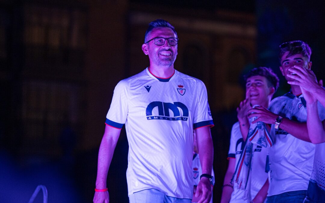 Manolo Herrero renueva con el Real Jaén y seguirá al frente del equipo en Primera Federación