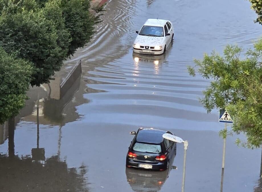 El 112 atiende más de 60 incidencias en Jaén capital tras activarse el aviso naranja por lluvias en el Valle del Guadalquivir y los Montes de Jaén