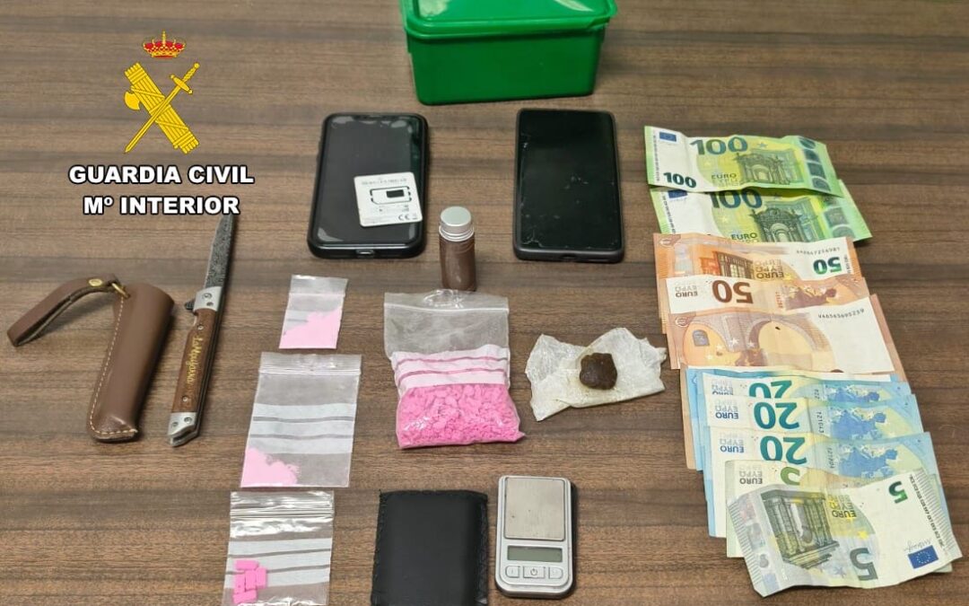 Detenidos en Torredelcampo con cocaína rosa, hachís y ‘popper’ presuntamente destinados a la venta