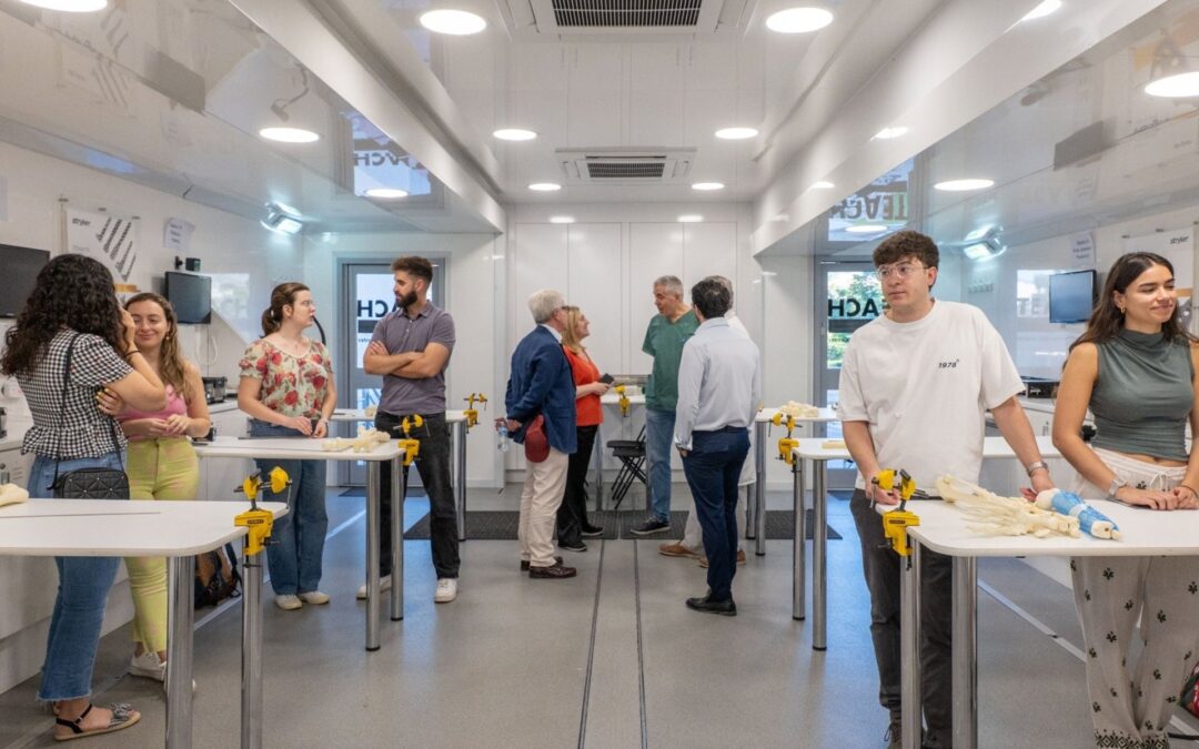 El Hospital de Jaén acoge una jornada de formación avanzada en cirugía ortopédica y traumatología