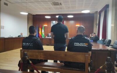 Diez años de internamiento psiquiátrico por apuñalar al jefe de la Policía Local de Cazorla