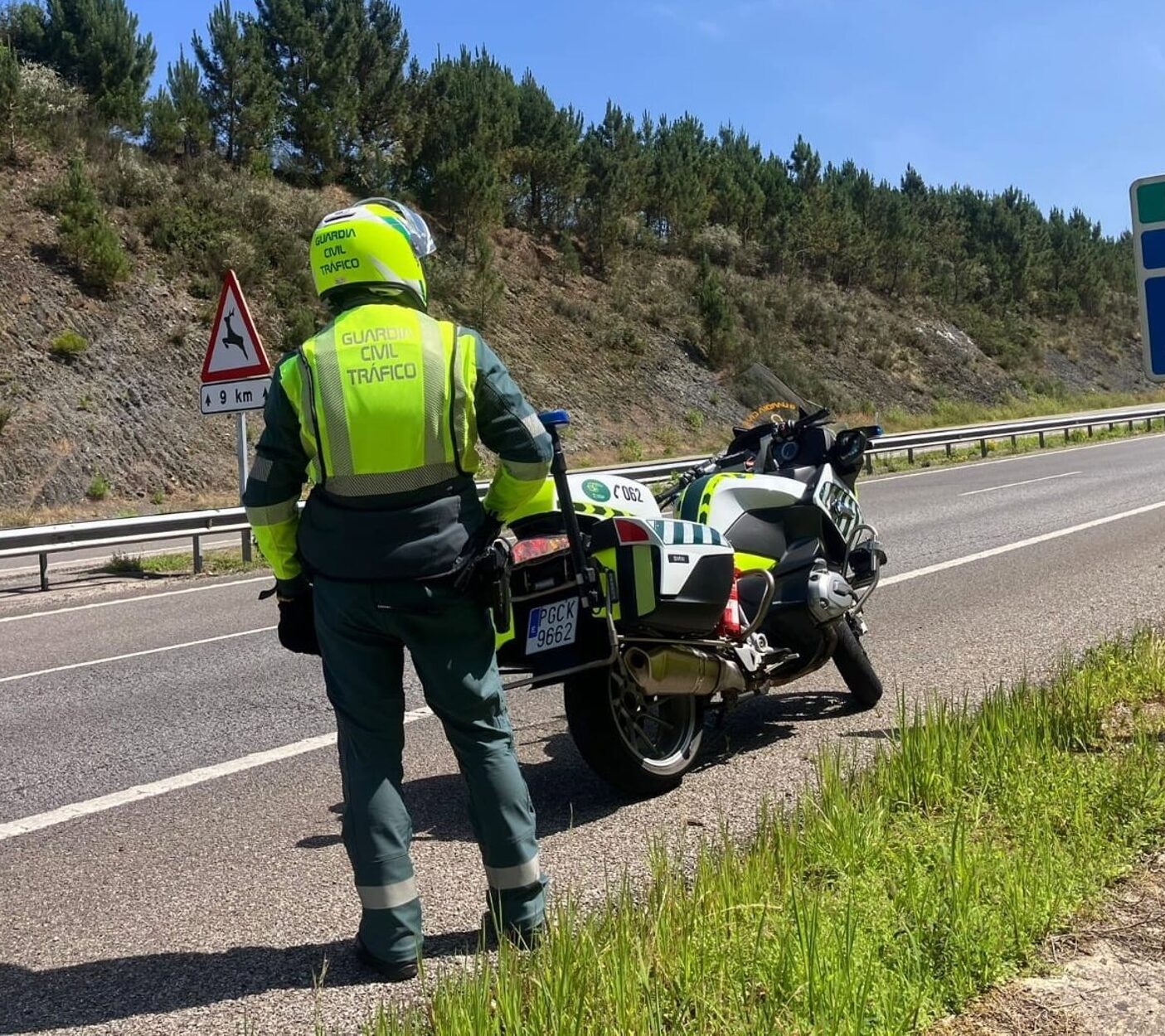 Tráfico.- El fin de semana deja 16 muertos en las carreteras españolas, 4 de ellos motoristas