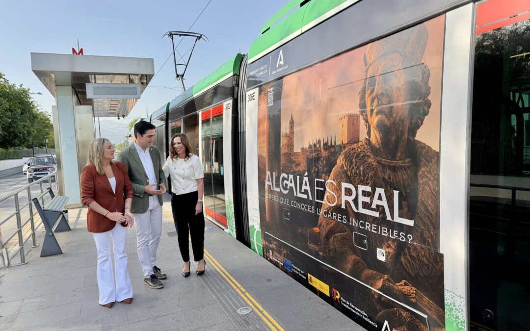 La campaña ‘Alcalá es Real’ llega al Metro de Granada para reforzar la promoción turística del municipio