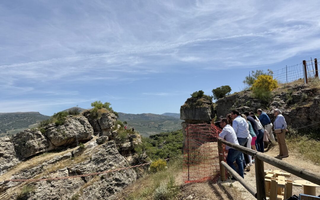 Alcalá la Real construye en Los Tajos un parque de turismo activo con tirolinas, puentes colgantes y vía ferrata