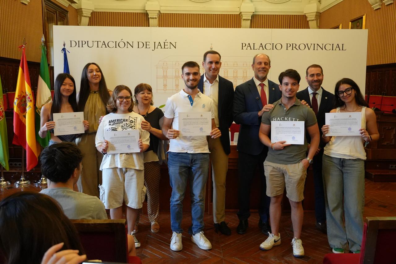 20260715 Entrega ayudas Diputación a alumnado movilida d internacional UJA 2