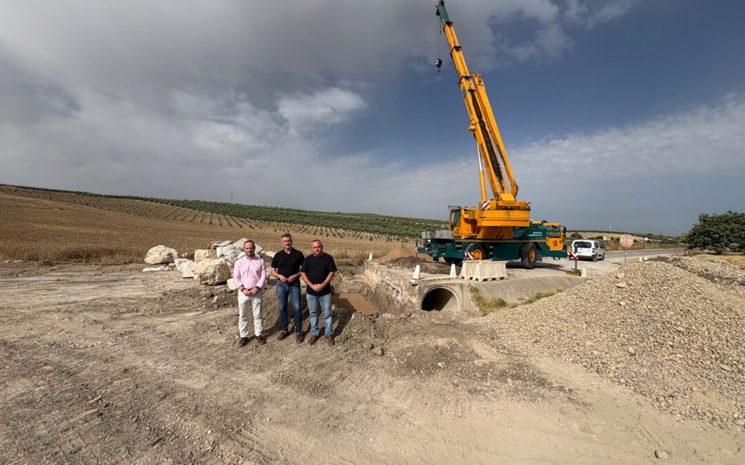 La adecuación de la carretera entre Mengíbar y Cazalilla mejorará el eje viario que une esta zona de la provincia