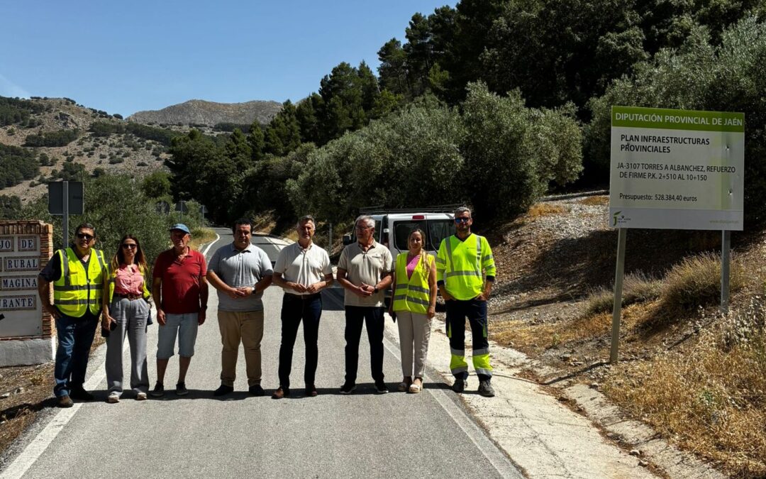La Diputación invierte 486.000 euros en la mejora de la carretera entre Torres y Albanchez de Mágina