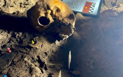 La Cueva del Nacimiento del Río Cuadros de Bedmar desvela nuevos restos humanos de hace 5.000 años en su segunda campaña de excavaciones del verano
