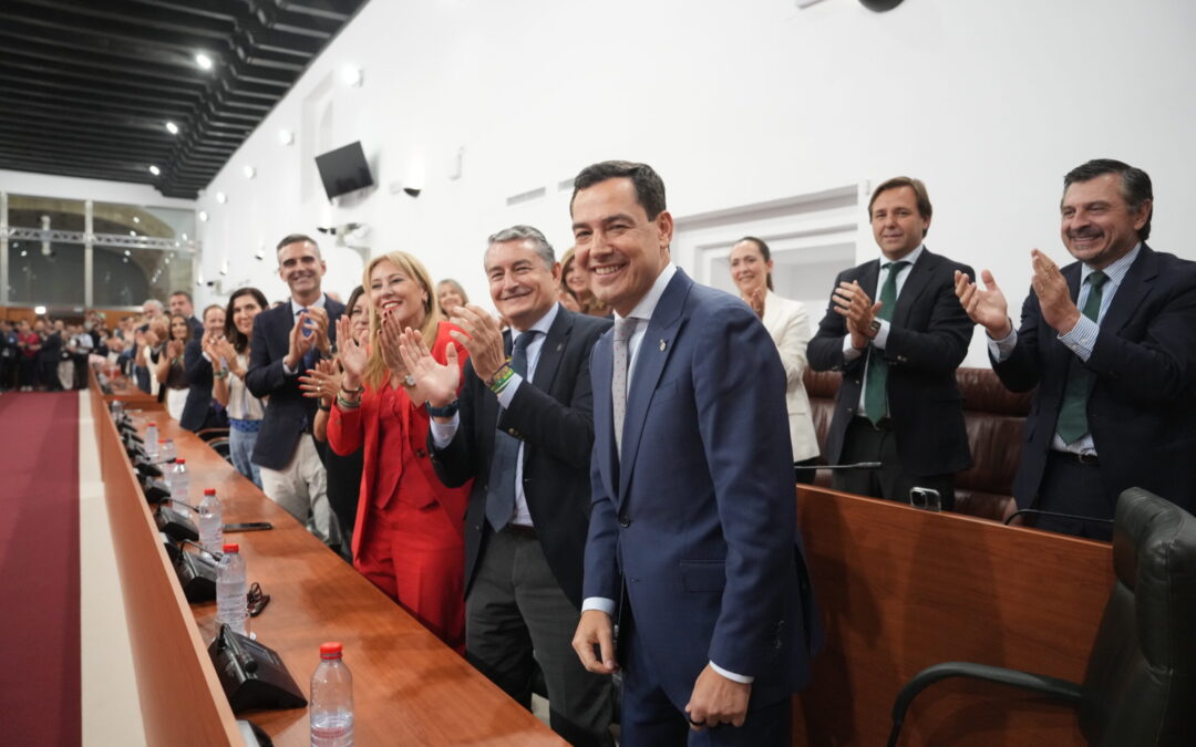 Juanma Moreno logra ser investido presidente de la Junta con el apoyo de Vox tras el acuerdo de gobierno