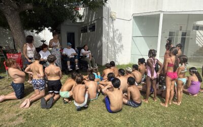 «Tírate con cabeza»: concluye la campaña de concienciación contra las lesiones medulares en las piscinas municipales de Jaén