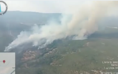 El incendio de Santa Elena escala a situación operativa 1 con 16 medios aéreos y 80 bomberos forestales