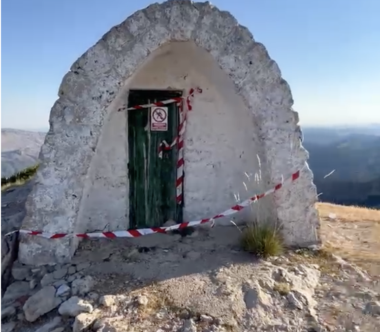 Reclaman la reparación del refugio del pico Banderillas tras cuatro años de abandono