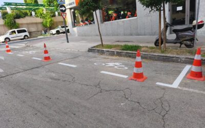 Nueva zona de aparcamiento para 25 motocicletas en la calle Fermín Palma