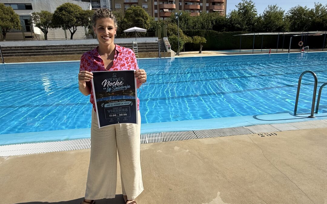 La piscina de la Salobreja abrirá de noche los viernes de este verano