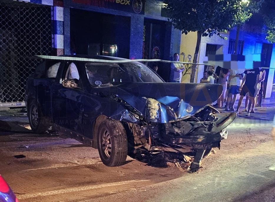 Accidente del coche en la calle Juan Montilla.