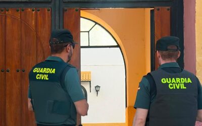 Encierran a un vecino en su propia casa y le obligan a hacer Bizums: dos detenidos en La Puerta de Segura