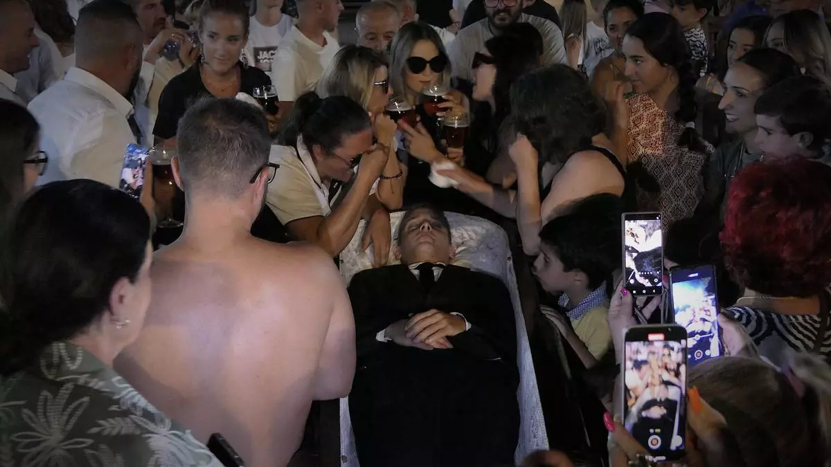 Entierro del alcalde de Mogón