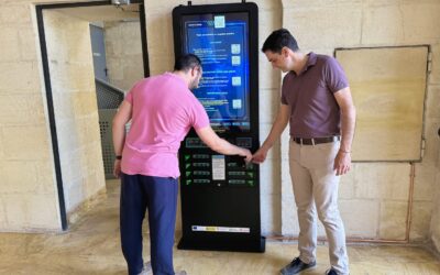 Alcalá la Real habilita cinco estaciones de carga para dispositivos móviles en espacios turísticos