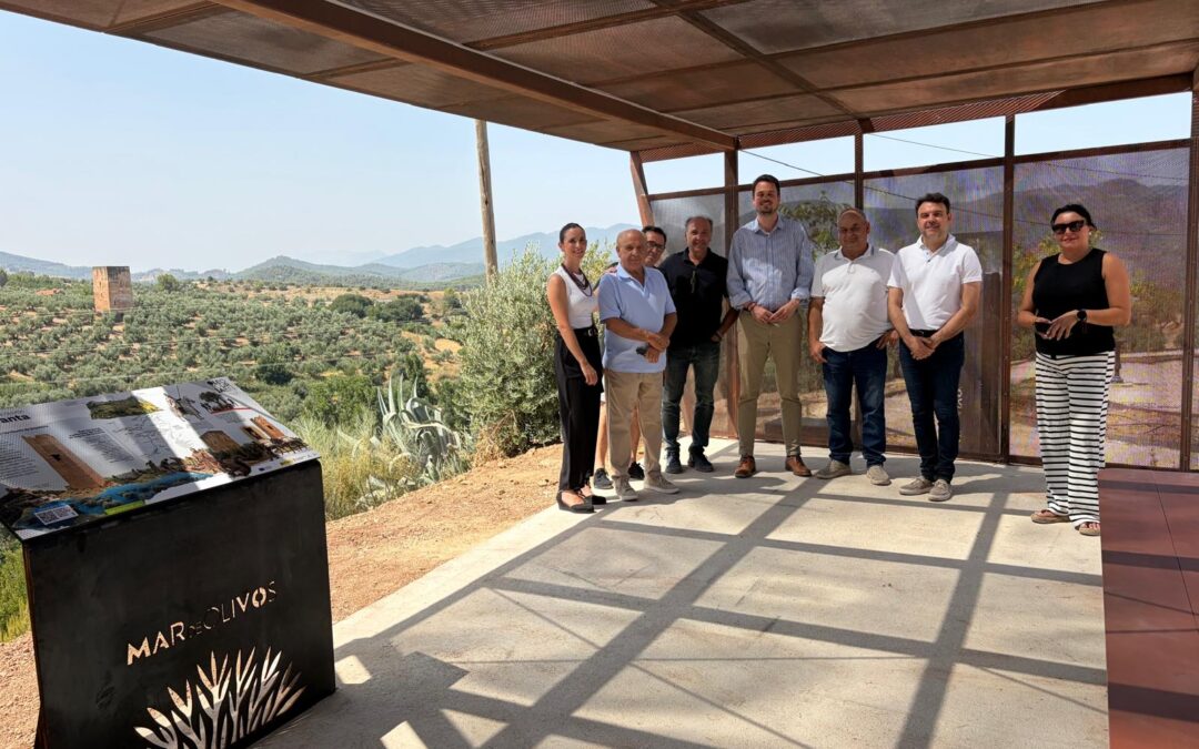 Orcera estrena un sendero experiencial para descubrir la historia del mar de olivos