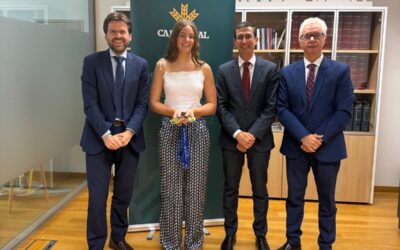 Caja Rural de Jaén reconoce a la nadadora Aurora Martínez por sus valores deportivos