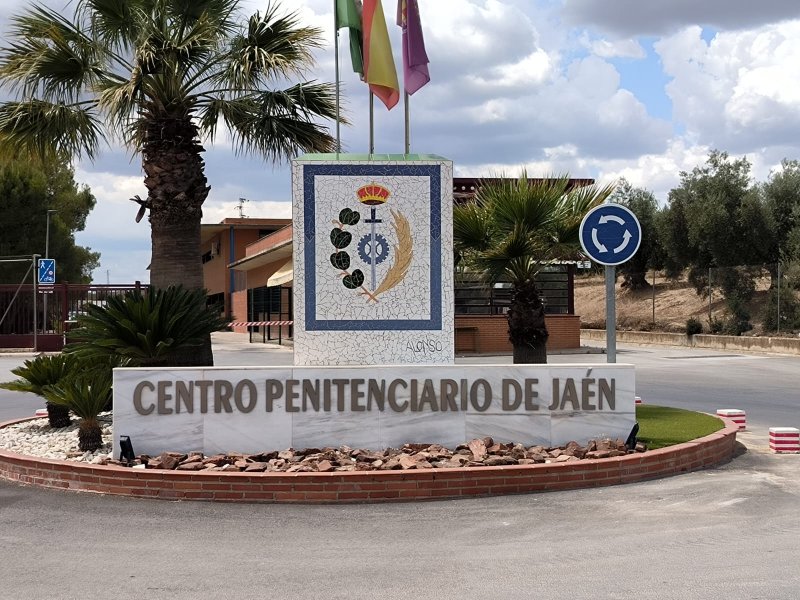 Cáritas denuncia el abandono en la calle de un exrecluso con discapacidad y parkinson tras cumplir condena