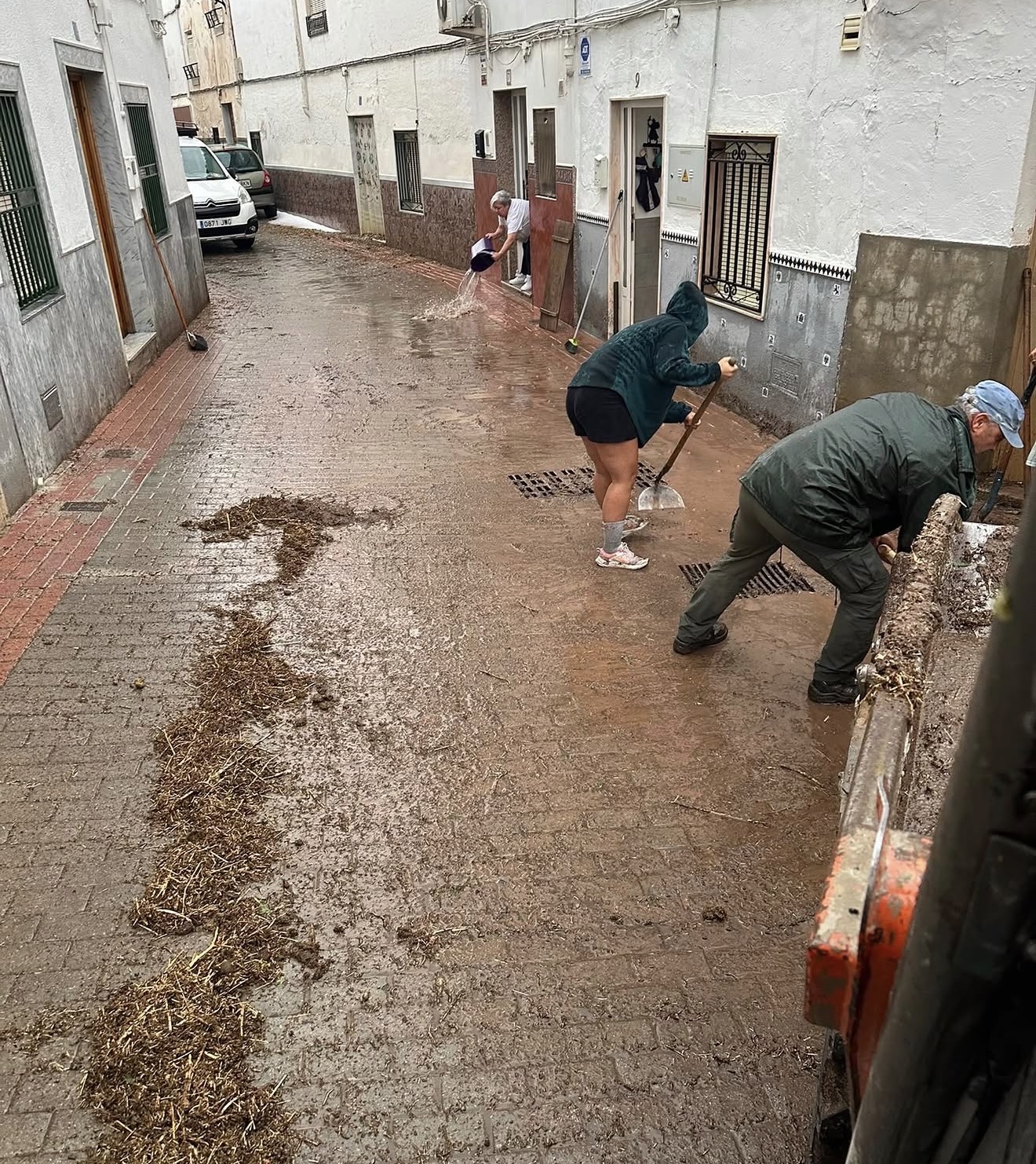 Una tormenta sacude la provincia con agua y granizo en varios pueblos