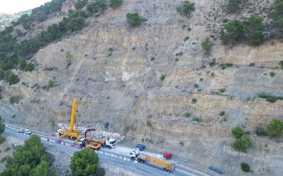 Fomento avanza en la estabilización de los taludes de la A-324 a su paso por Cambil