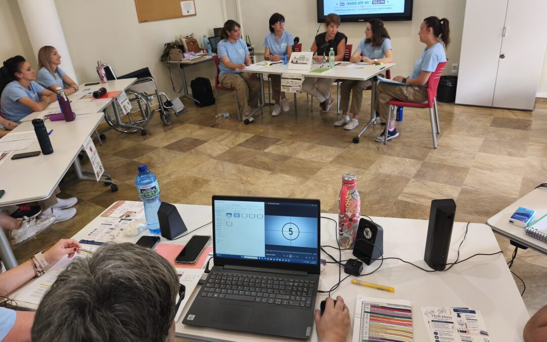 El programa Alcalá T-Forma VII convierte el aula en un estudio de radio para reforzar la formación sociosanitaria