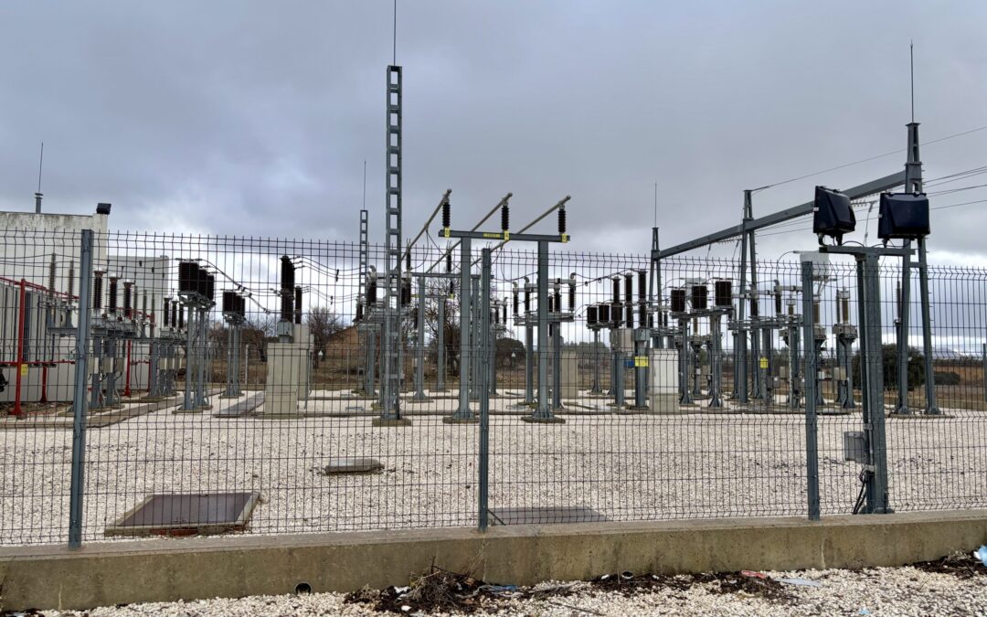 Alcalá la Real impulsa la mejora de los servicios deportivos y de las infraestructuras eléctricas del municipio